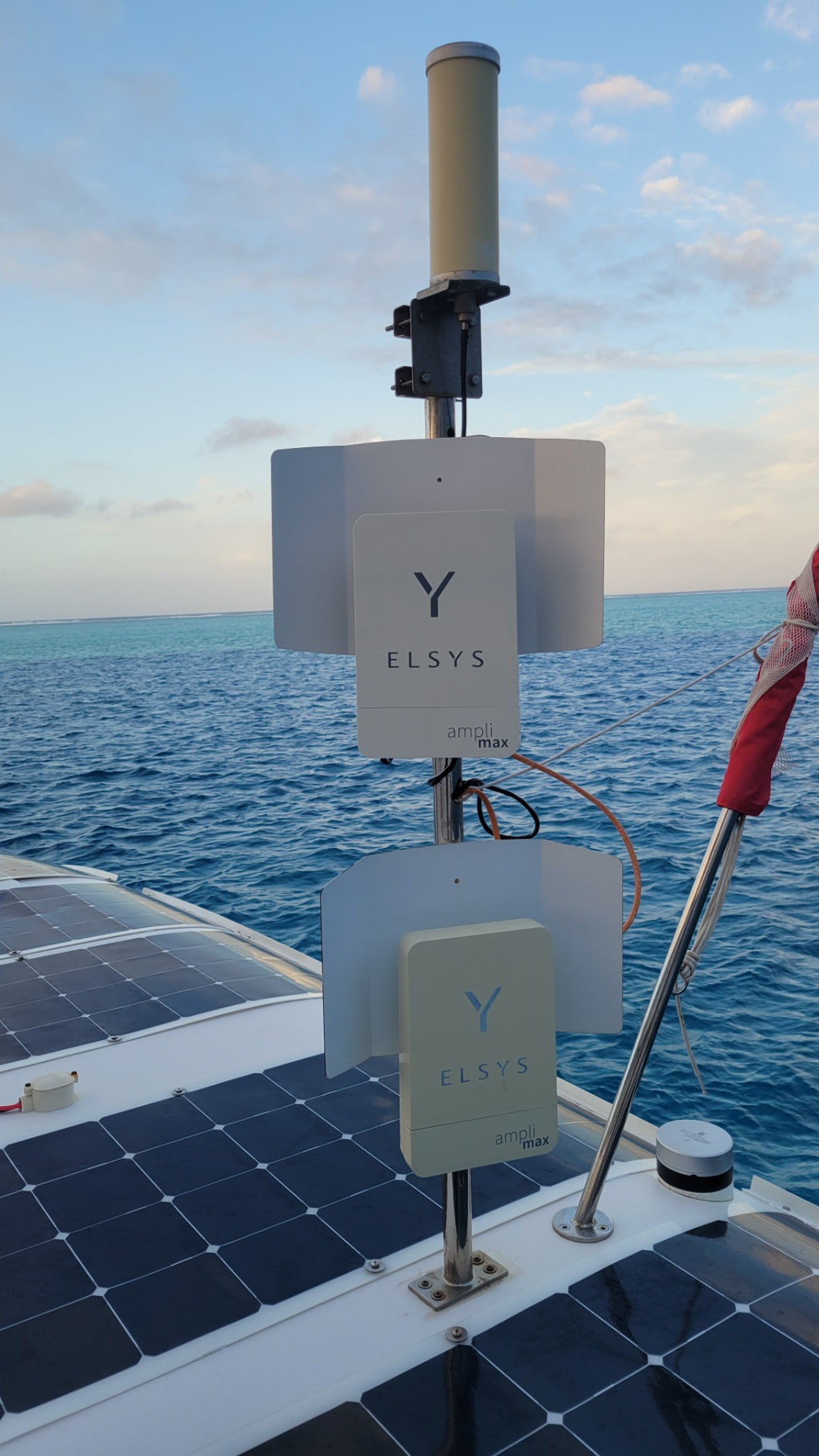 ELSYS AMPLIMAX 4G LTE Modem with SIM Card Slot and Built in High-Gain Antenna